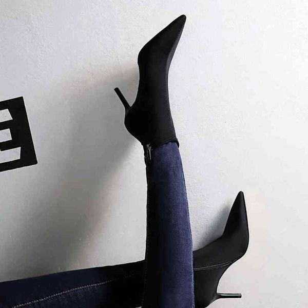 8788-1 sandals wind and bare boots thin heel high pointed elastic lycra nightclub show short, Black
8788-1 sandals wind and bare boots thin heel high pointed elastic lycra nightclub show short, Black