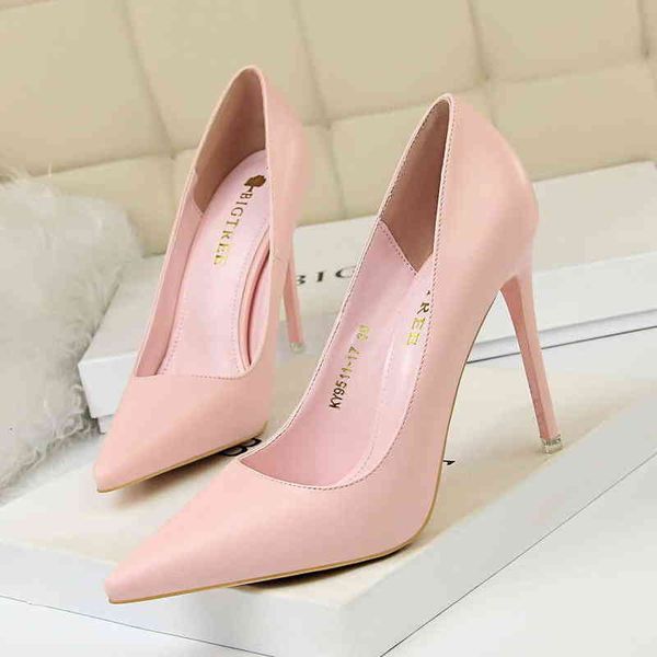 9511-17 sandals korean fashion simple women's shoes show thin high heels super shallow mouth pointed single, Black
9511-17 sandals korean fashion simple women's shoes show thin high heels super shallow mouth pointed single, Black