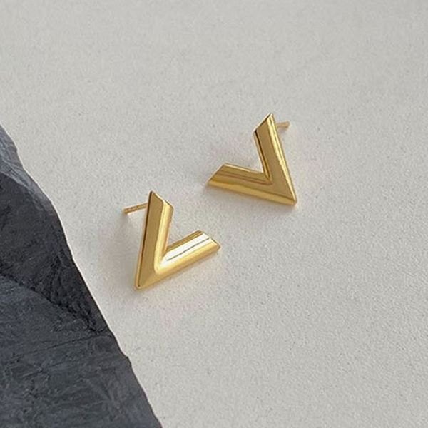 classic style women studs love heart studs simple letter titanium steel earrings, Golden;silver
classic style women studs love heart studs simple letter titanium steel earrings, Golden;silver