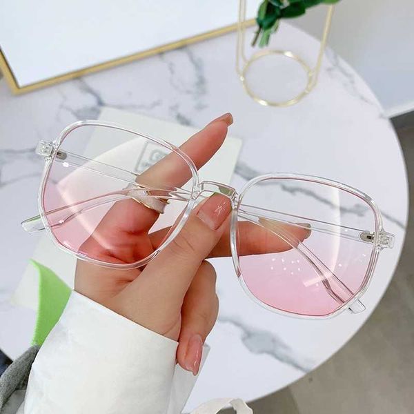 sunglasskorean version color changing powder blusher sunglasses gradient pink large frame high street style plain face couple travel, White;black
sunglasskorean version color changing powder blusher sunglasses gradient pink large frame high street style plain face couple travel, White;black