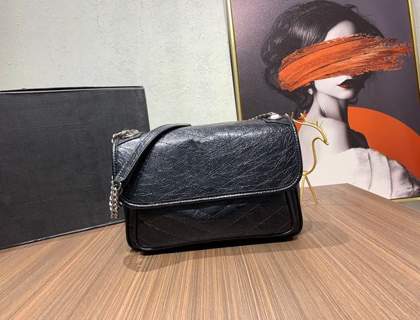designer lady hand-held shopping bag canvas large-capacity luxury mother-baby classic fashion famous brand size 22-16-12cm 8974463
designer lady hand-held shopping bag canvas large-capacity luxury mother-baby classic fashion famous brand size 22-16-12cm 8974463