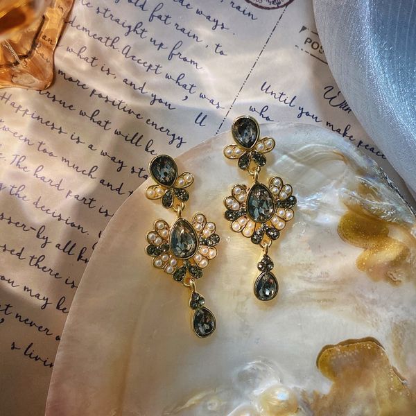 french court retro dangle elegant temperament diamond noble baroque earrings female ear clip hungarian waltz, Silver
french court retro dangle elegant temperament diamond noble baroque earrings female ear clip hungarian waltz, Silver