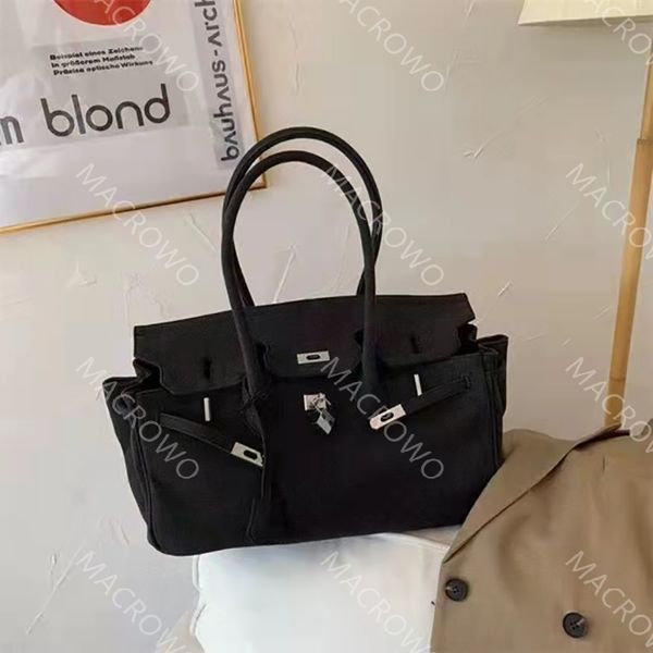 designer casual tote bag travel bag luxury shoulder bags large capacity handbags underarm bag canvas ladies purse individuality silver lock
designer casual tote bag travel bag luxury shoulder bags large capacity handbags underarm bag canvas ladies purse individuality silver lock