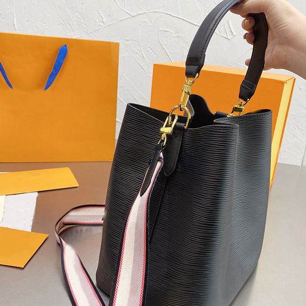 designer luxury women the tote bag fashion versatile handbags shoulder crossbody bags purse tories totes large capacity saddle wallets 7a 0j
designer luxury women the tote bag fashion versatile handbags shoulder crossbody bags purse tories totes large capacity saddle wallets 7a 0j