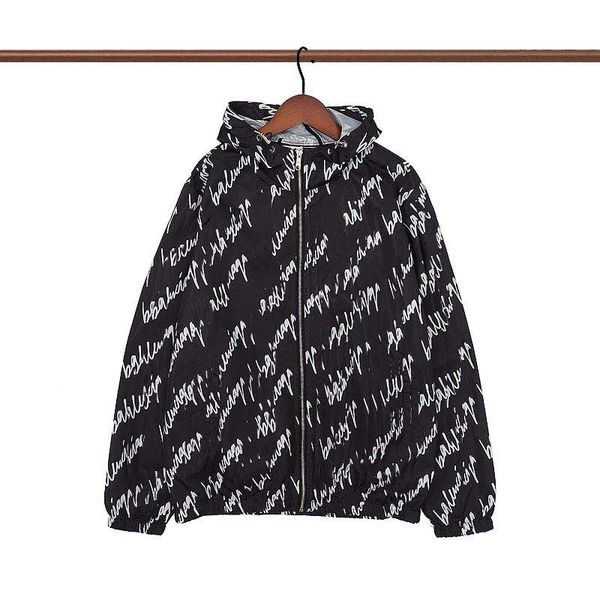 european american mens jackets fashion classic nylon waterproof fabric loose and comfortable solid color stitching fine workmanship and thin, Black;brown
european american mens jackets fashion classic nylon waterproof fabric loose and comfortable solid color stitching fine workmanship and thin, Black;brown