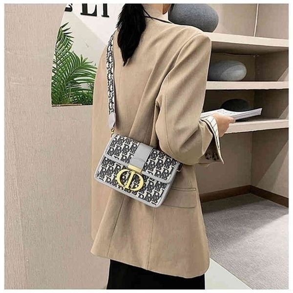 59% off shoulder bags on sell trendy handbags trend net star same fashionable embroidery square designer bags
59% off shoulder bags on sell trendy handbags trend net star same fashionable embroidery square designer bags