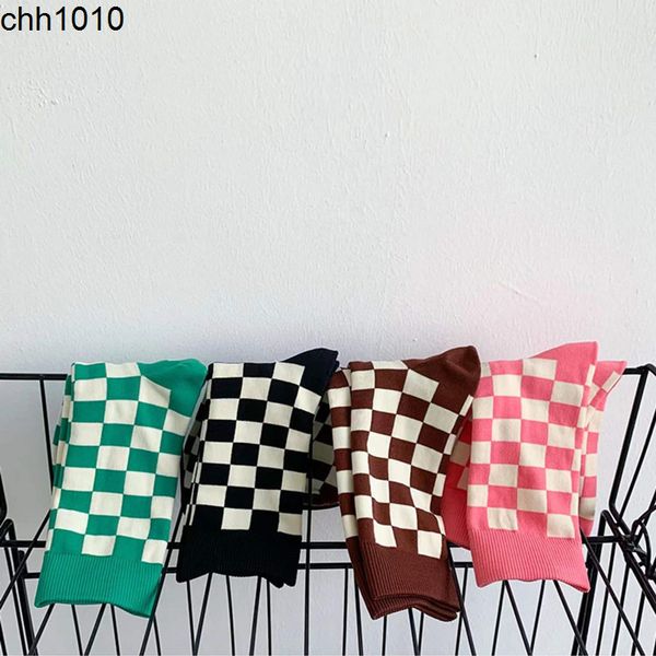 men's socks checker black and white green pink checker autumn and winter middle tube lovers fashion socks personality checker
men's socks checker black and white green pink checker autumn and winter middle tube lovers fashion socks personality checker