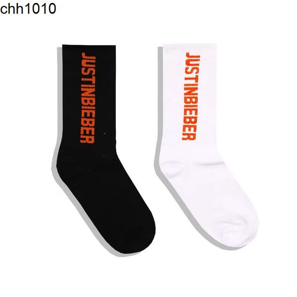 men's socks chao brand just cotton black-and-white medium tube socks korean street hip hop ins college style men's and women'
men's socks chao brand just cotton black-and-white medium tube socks korean street hip hop ins college style men's and women'