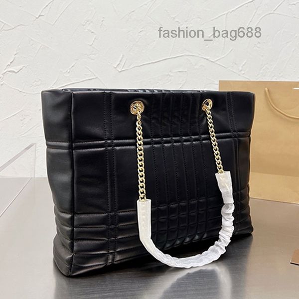 evening bags classic shopping bag cross body bucket bags shoulder handbag purse women tote chain metal hardware letter decorate thread walle
evening bags classic shopping bag cross body bucket bags shoulder handbag purse women tote chain metal hardware letter decorate thread walle