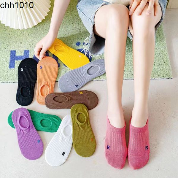 men's spring and summer 22ss han chao small r letter candy color pure cotton boat socks low breathable invisible socks for men and wome, Black
men's spring and summer 22ss han chao small r letter candy color pure cotton boat socks low breathable invisible socks for men and wome, Black