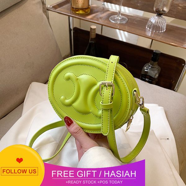 designer bags arc de moon cake pig nose portable women's bag mini foreign style one shoulder trend messenger
designer bags arc de moon cake pig nose portable women's bag mini foreign style one shoulder trend messenger