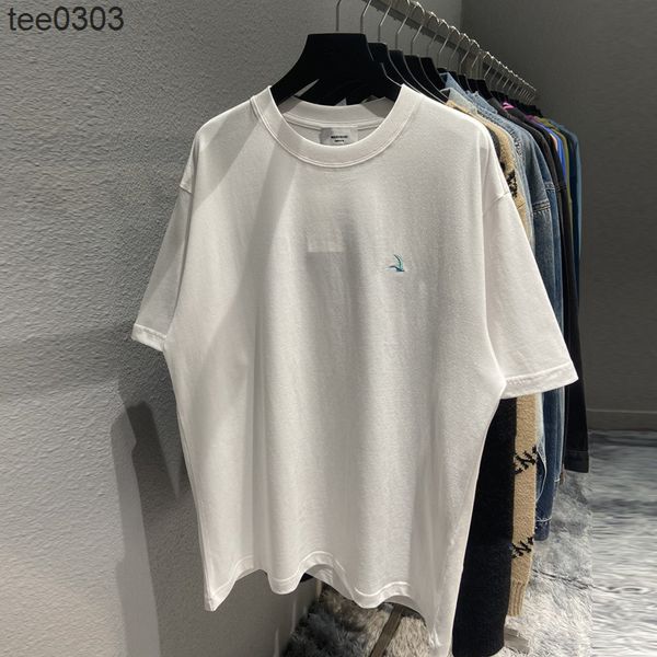 men's t-shirts spring and summer high balencaigass b seagull embroidery pullover loose casual cotton t-shirt short sleeve, White;black
men's t-shirts spring and summer high balencaigass b seagull embroidery pullover loose casual cotton t-shirt short sleeve, White;black