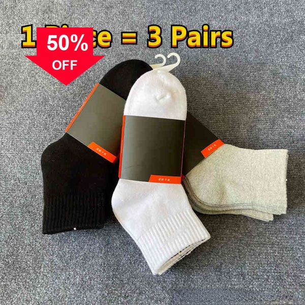 men's socks women men cotton all-match classic ankle letter breathable black and white mixing football basketball sports sock
men's socks women men cotton all-match classic ankle letter breathable black and white mixing football basketball sports sock