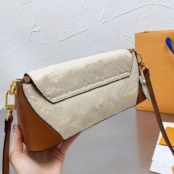 designer luxury women the tote bag fashion versatile handbags shoulder crossbody bags purse tories totes large capacity saddle wallets 7a qq
designer luxury women the tote bag fashion versatile handbags shoulder crossbody bags purse tories totes large capacity saddle wallets 7a qq