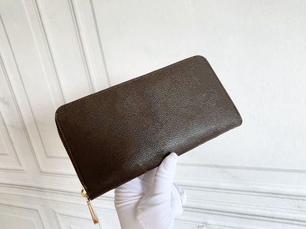 luxury designer handbag purse wallets holders zippy long wallet women's zipper brown mono gram canvers leather check plaid good qaulity, Red;black
luxury designer handbag purse wallets holders zippy long wallet women's zipper brown mono gram canvers leather check plaid good qaulity, Red;black
