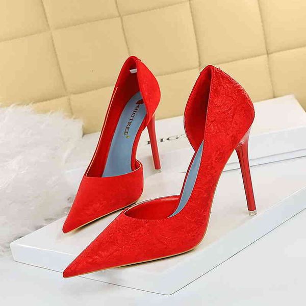 6168-1 sandals fashion slim side hollowed out high heels thin cloth surface shallow mouth pointed ultra single shoes, Black
6168-1 sandals fashion slim side hollowed out high heels thin cloth surface shallow mouth pointed ultra single shoes, Black