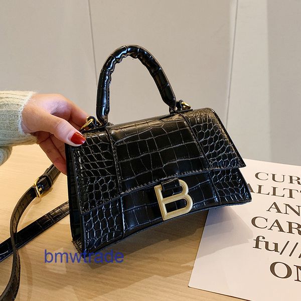 luxury designer handbags balencaigas's hourglass bags ladies shoulder crossbody 2022 summer new women's bag hourglass popular one
luxury designer handbags balencaigas's hourglass bags ladies shoulder crossbody 2022 summer new women's bag hourglass popular one