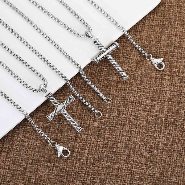 hip hop chains pendant diamond necklaces men women twisted x fashion line retro 925 sterling silver necklace high quality
hip hop chains pendant diamond necklaces men women twisted x fashion line retro 925 sterling silver necklace high quality