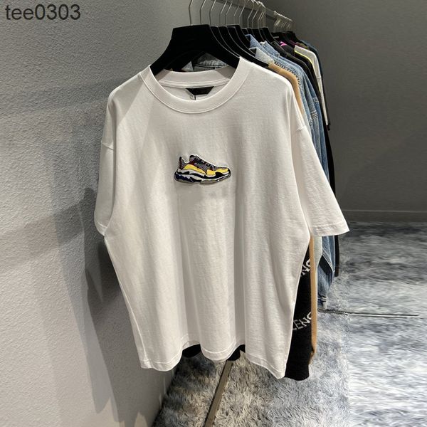 men's t-shirts spring and summer high version b balencaigass daddy shoes embroidered pullover round neck fashion brand cotton casual me, White;black
men's t-shirts spring and summer high version b balencaigass daddy shoes embroidered pullover round neck fashion brand cotton casual me, White;black