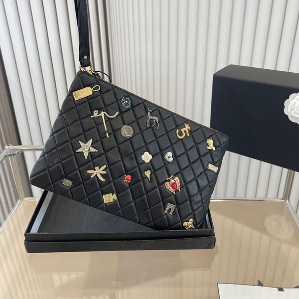 women classic zip badge tote bag diamond lattice genuine leather quilted large capacity briefcase clutch fashion luxury designer underarm ba
women classic zip badge tote bag diamond lattice genuine leather quilted large capacity briefcase clutch fashion luxury designer underarm ba