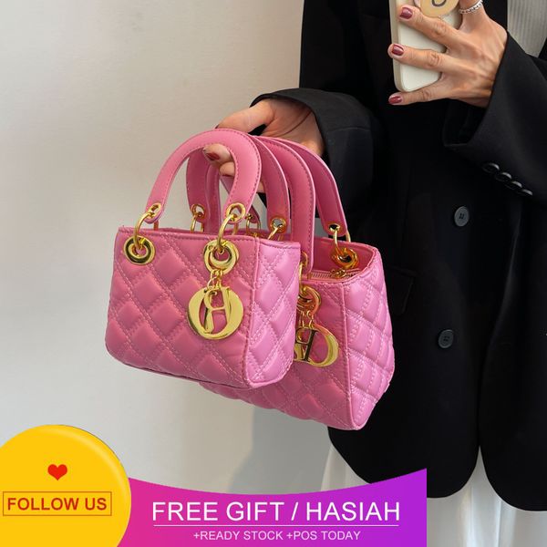 designer bags high sense commuter bag 2022 summer new ins fashion niche design single shoulder messenger portable women's bag
designer bags high sense commuter bag 2022 summer new ins fashion niche design single shoulder messenger portable women's bag