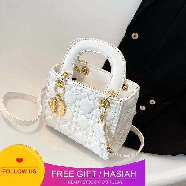 designer bags bag women's new fashion diamond lattice embroidered wire princess portable one shoulder messenger high-quality texture ve
designer bags bag women's new fashion diamond lattice embroidered wire princess portable one shoulder messenger high-quality texture ve