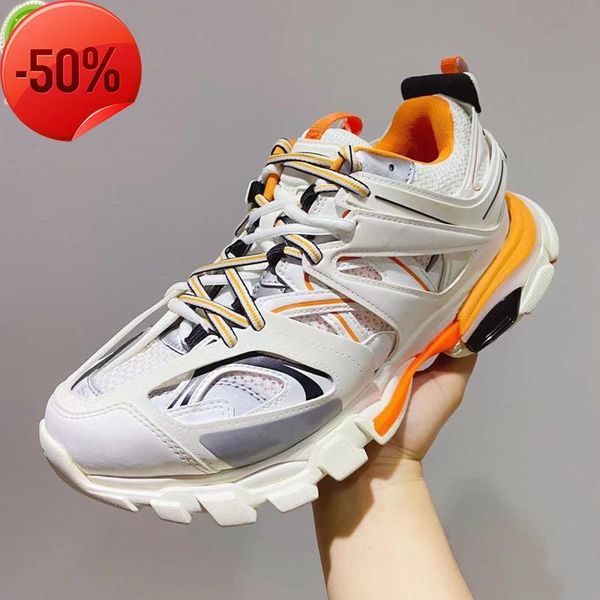 2022 paris triple s designer sneakers flat casual dad shoes mens womens luxurys leisure 17fw all black vintage old sports schuhe chaussures
2022 paris triple s designer sneakers flat casual dad shoes mens womens luxurys leisure 17fw all black vintage old sports schuhe chaussures