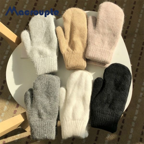 five fingers gloves doublelayer rabbit hair gloves female winter korean version of solid color all fingers winter women gloves girls mittens, Blue;gray
five fingers gloves doublelayer rabbit hair gloves female winter korean version of solid color all fingers winter women gloves girls mittens, Blue;gray