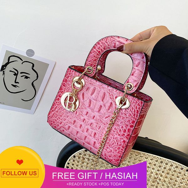 designer bags bag 2022 new crocodile pattern simple and fashionable one shoulder messenger portable women's diana small square
designer bags bag 2022 new crocodile pattern simple and fashionable one shoulder messenger portable women's diana small square