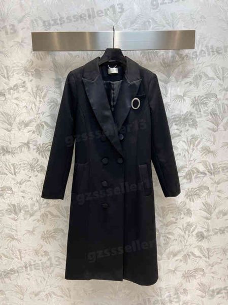 trench coats women autumn and winter lapel long blazer fashion brand simple solid color chest diamond logo decoration trench coat designer w, Tan;black
trench coats women autumn and winter lapel long blazer fashion brand simple solid color chest diamond logo decoration trench coat designer w, Tan;black
