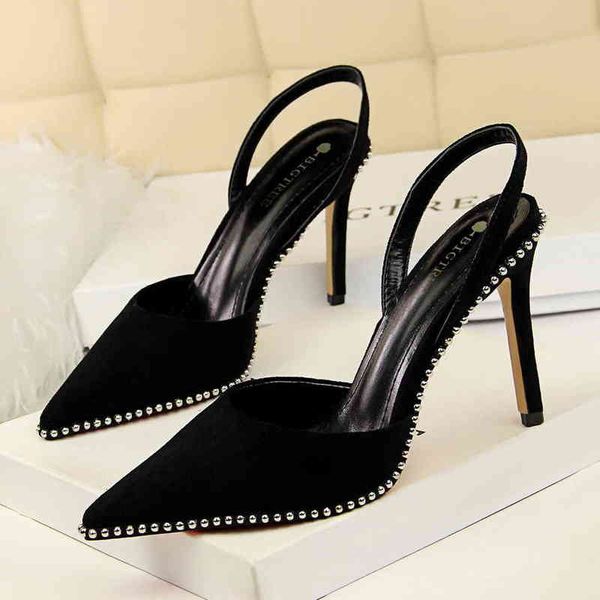 313-2 sandals style nightclub show thin high heel suede shallow cut back trip with rivet pointed female sandals, Black
313-2 sandals style nightclub show thin high heel suede shallow cut back trip with rivet pointed female sandals, Black