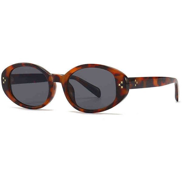 sun glass new triumphal small frame sunscreen women's sunglasses sense rice nail fashion women, White;black
sun glass new triumphal small frame sunscreen women's sunglasses sense rice nail fashion women, White;black