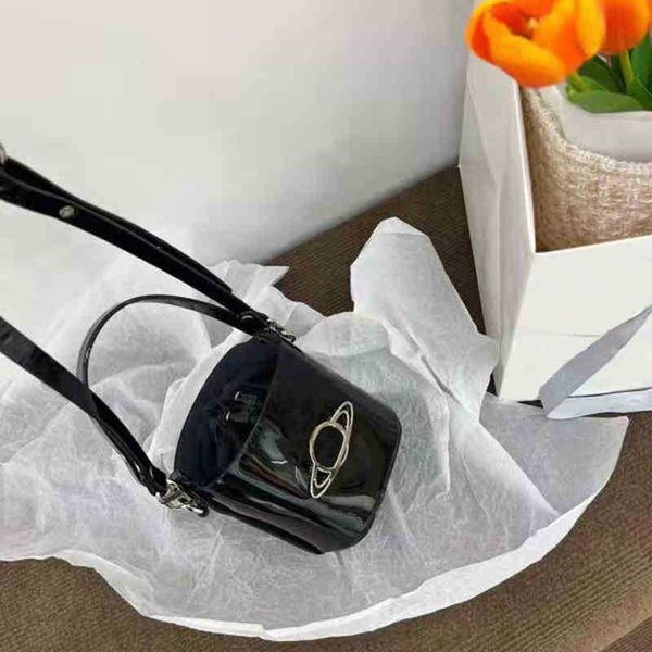 designer bag quality 5a v bucket tote bag women crossbody luxuries designers women bags saturn's handbags cowhide leather
designer bag quality 5a v bucket tote bag women crossbody luxuries designers women bags saturn's handbags cowhide leather