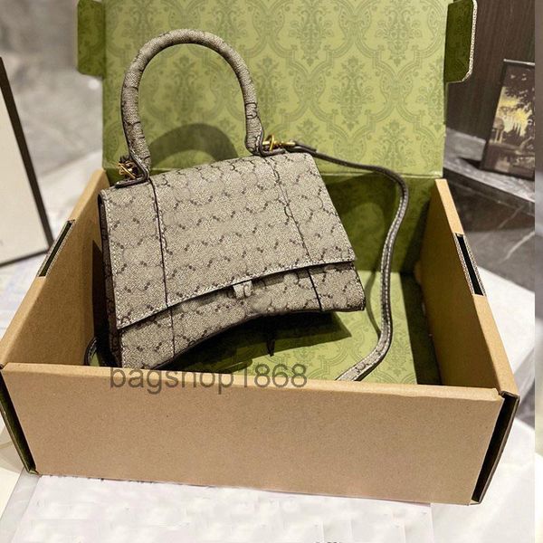 22s designer bag bags messenger women handbag crossbody purse hourglass bag old flower classic letter golden hardware canvas ha
22s designer bag bags messenger women handbag crossbody purse hourglass bag old flower classic letter golden hardware canvas ha