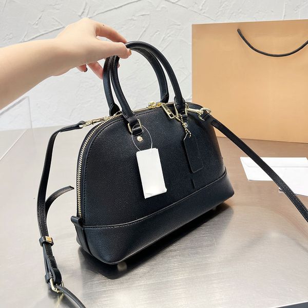 2022 designers women shell shoulder bags handbags wallet clutch package bag totes crossbody handbag purses multicolor
2022 designers women shell shoulder bags handbags wallet clutch package bag totes crossbody handbag purses multicolor