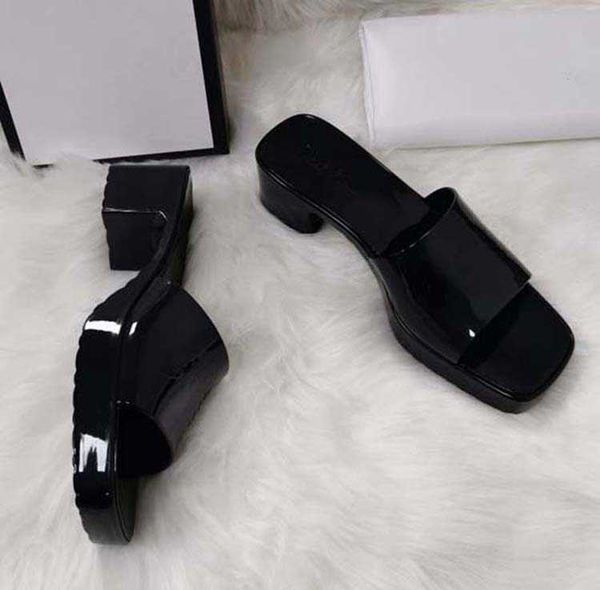 2022women summer rubber sandals beach slide fashion scuffs slippers indoor shoes size eur 36-41, Black
2022women summer rubber sandals beach slide fashion scuffs slippers indoor shoes size eur 36-41, Black