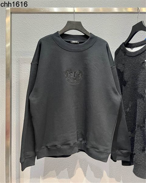 high version balencaigass 21fw autumn and winter new front letter printing lion laurel fleece round neck paris sweater for men and women, Black
high version balencaigass 21fw autumn and winter new front letter printing lion laurel fleece round neck paris sweater for men and women, Black