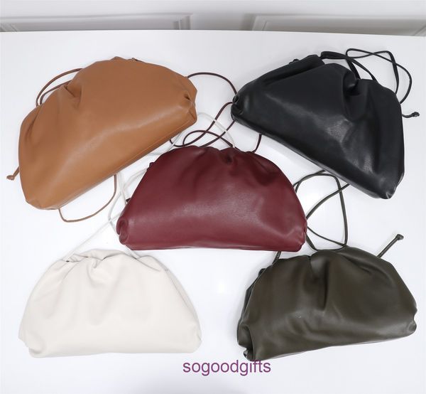 pouch bag designer bottegas handbags women venetas clutch bags 2022 new guangzhou wanghong same cloud bag armpit clip women's single sh
pouch bag designer bottegas handbags women venetas clutch bags 2022 new guangzhou wanghong same cloud bag armpit clip women's single sh