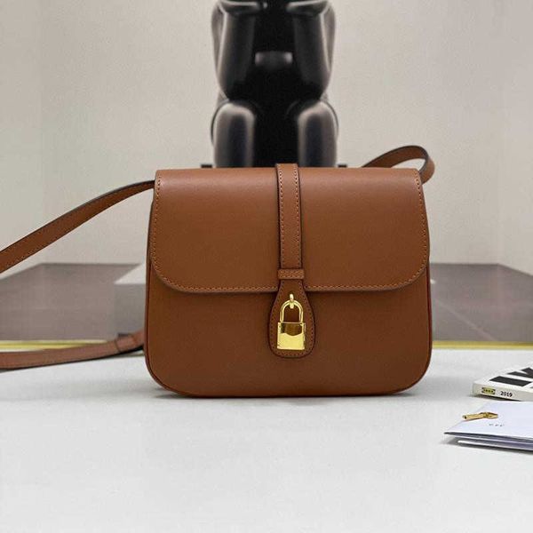 new cowhide lock head flip small square bag leather single shoulder messenger bag women
new cowhide lock head flip small square bag leather single shoulder messenger bag women