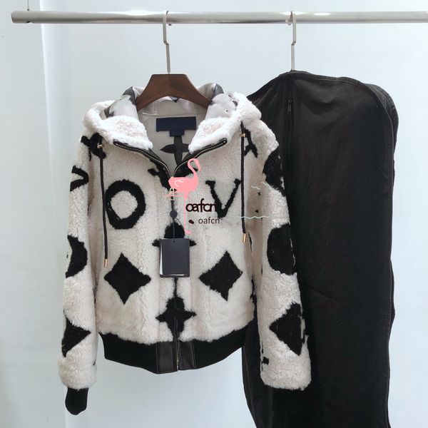 women's designer down parka fashion winter warm jacket short print down coat women's fur all in one coat, Black
women's designer down parka fashion winter warm jacket short print down coat women's fur all in one coat, Black
