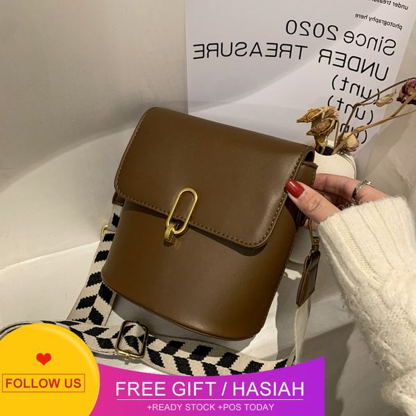 designer bags small 2022 new fashion women's ins personalized messenger net red simple bucket bag
designer bags small 2022 new fashion women's ins personalized messenger net red simple bucket bag