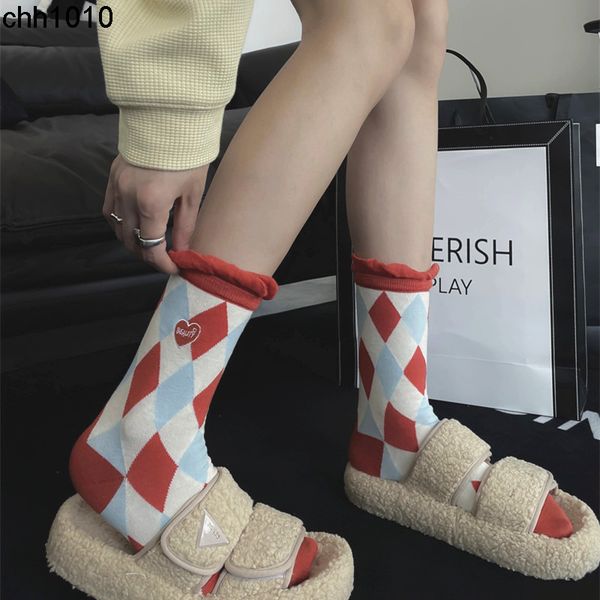 men's rhombic grid wave mouth men's and women's personality bubble mouth love classic versatile fashionable colorful external, Black
men's rhombic grid wave mouth men's and women's personality bubble mouth love classic versatile fashionable colorful external, Black
