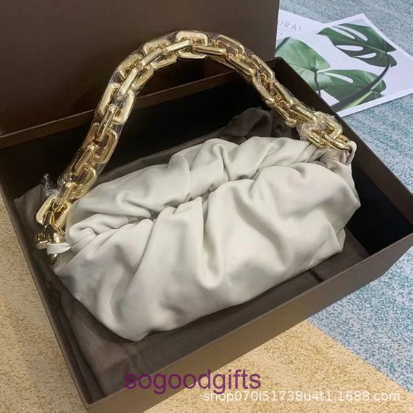 pouch bag designer bottegas handbags women venetas clutch bags bag 2022 new fashion song hye kyo same thick chain cloud bag leather women�
pouch bag designer bottegas handbags women venetas clutch bags bag 2022 new fashion song hye kyo same thick chain cloud bag leather women�