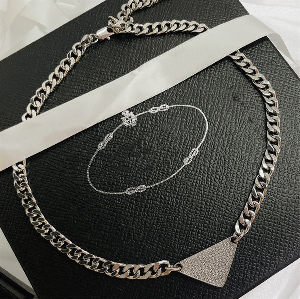 brand luxury necklaces fashion designer classic letters golden silver diamond necklace for women wedding party gifts presents
brand luxury necklaces fashion designer classic letters golden silver diamond necklace for women wedding party gifts presents