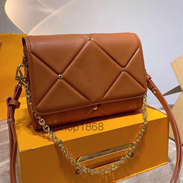 designer bag women lock messenger bag luxurys genuine leather flap crossbody handbags lady bag
designer bag women lock messenger bag luxurys genuine leather flap crossbody handbags lady bag