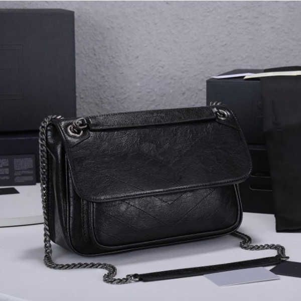 luxurys designers ladies messenger bags classic water wave fashion chain women shoulder bag oil wax wrinkled cowhide
luxurys designers ladies messenger bags classic water wave fashion chain women shoulder bag oil wax wrinkled cowhide