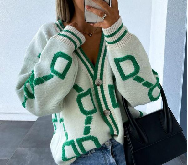 luxury clothes womens sweater in 2023 autumn/winter woman designer sweaters casual knit contrast color long-sleeved autumn fashion brand lad, White;black
luxury clothes womens sweater in 2023 autumn/winter woman designer sweaters casual knit contrast color long-sleeved autumn fashion brand lad, White;black