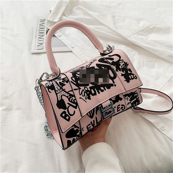 50% offevening bags wholesale store graffiti hourglass women's small square korean version trend single foreign style texture messenger
50% offevening bags wholesale store graffiti hourglass women's small square korean version trend single foreign style texture messenger