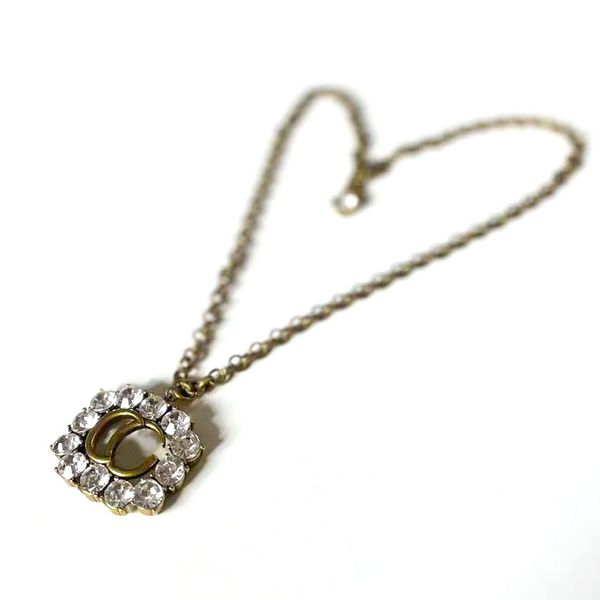 designer jewelry diamond letter pendant necklaces never fading 3 colors silver gold plated classic style logo printed women fashion necklace
designer jewelry diamond letter pendant necklaces never fading 3 colors silver gold plated classic style logo printed women fashion necklace