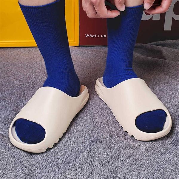 trend kanye fashion slippers blank version coco slippers lovers sandals beach shoes302l, Black;grey
trend kanye fashion slippers blank version coco slippers lovers sandals beach shoes302l, Black;grey